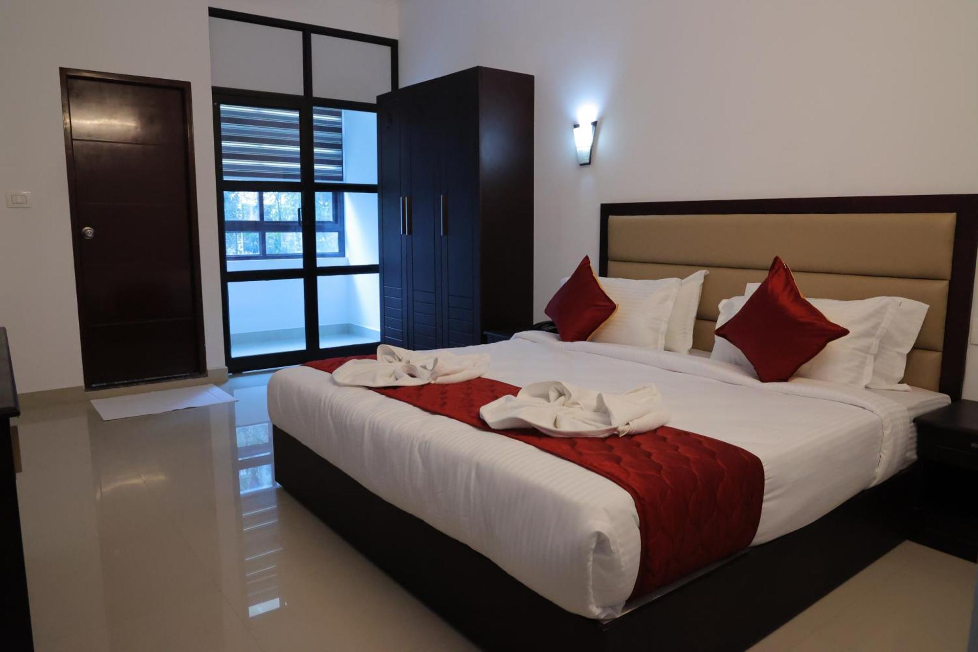 Spring Valley Resort Thekkady Exterior photo