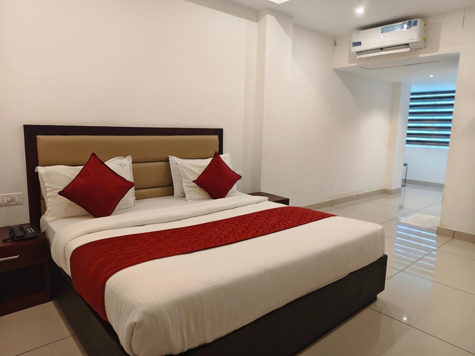 Spring Valley Resort Thekkady Exterior photo
